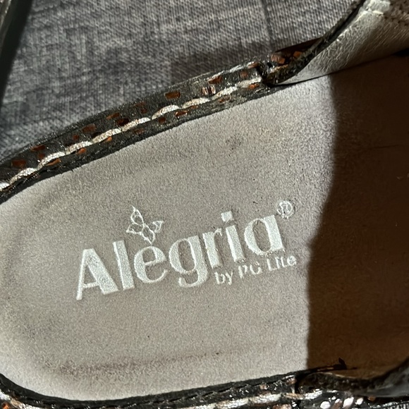 Alegria by PG Lite gray slides - Picture 2 of 4